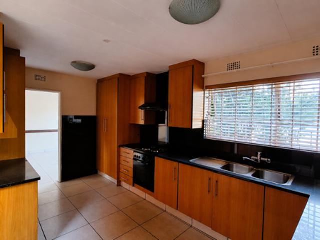 2 Bedroom House in Vanderbijlpark CE3