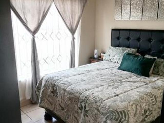 2 Bedroom House in Vanderbijlpark Central