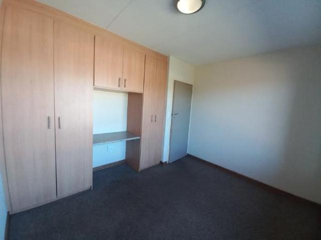 2 Bedroom House in Vanderbijlpark SE4