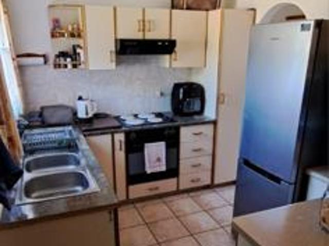 2 Bedroom House in Veld En Vlei