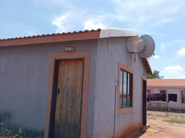 2 Bedroom House in Vereeniging Central