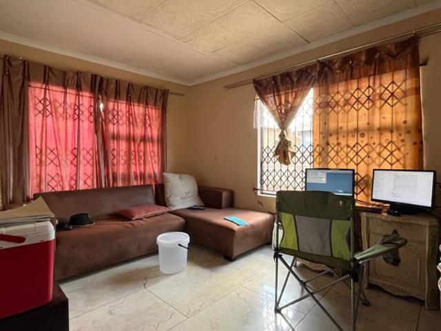 2 Bedroom House in Vereeniging Central