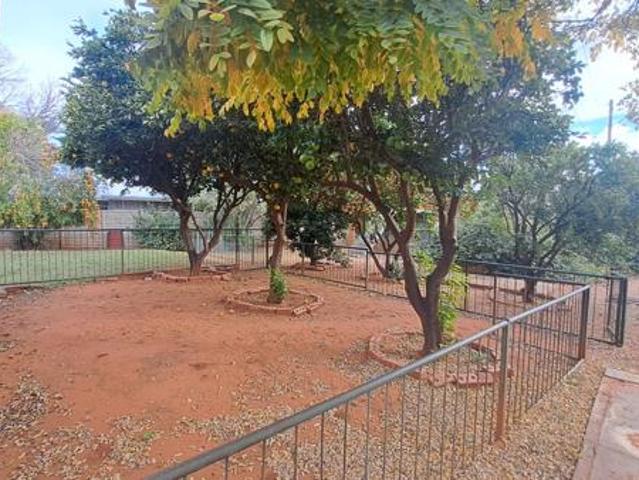 2 Bedroom House in Verwoerdpark
