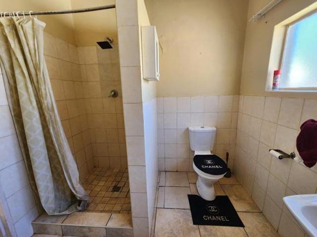 2 Bedroom House in Verwoerdpark