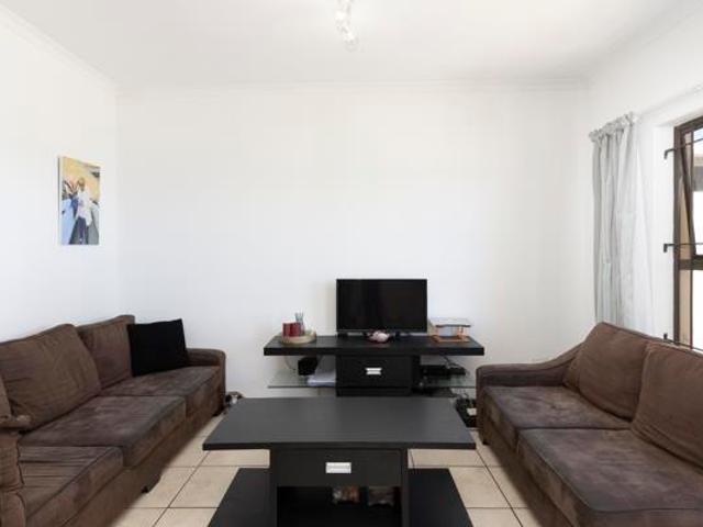 2 Bedroom House in Victoria Park