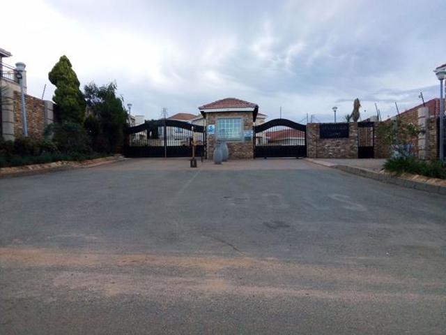 2 Bedroom House in Zandspruit