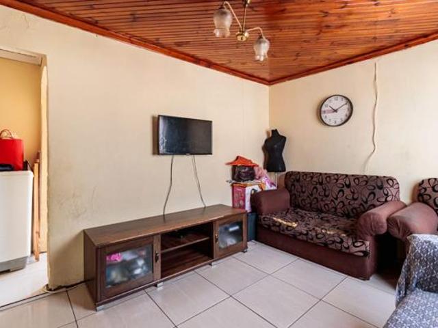 2 Bedroom House in Zwide