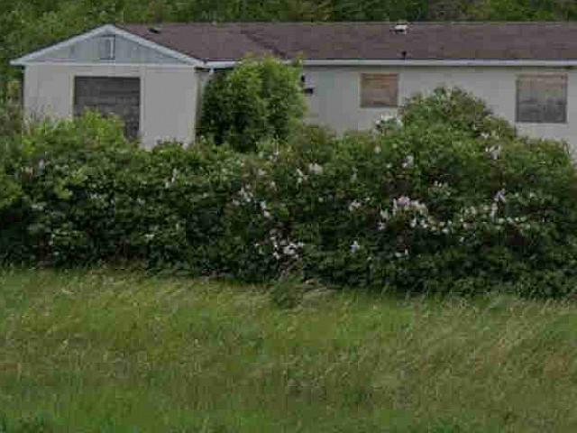 2 Bedroom House On 5 Acres