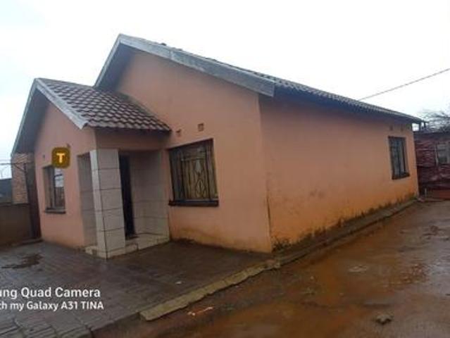 2 bedroom house on the market in tse.