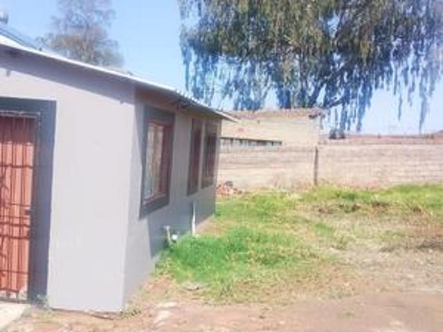 2 bedroom house on the market in vla.