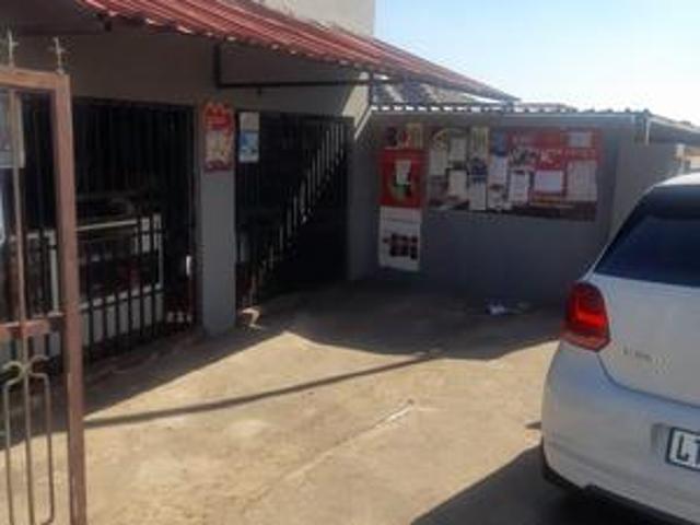 2 bedroom house on the market in clayville