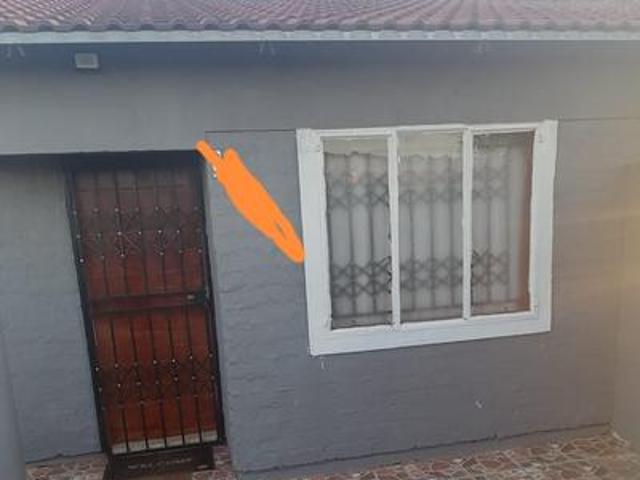 2 bedroom house on the market in leh.