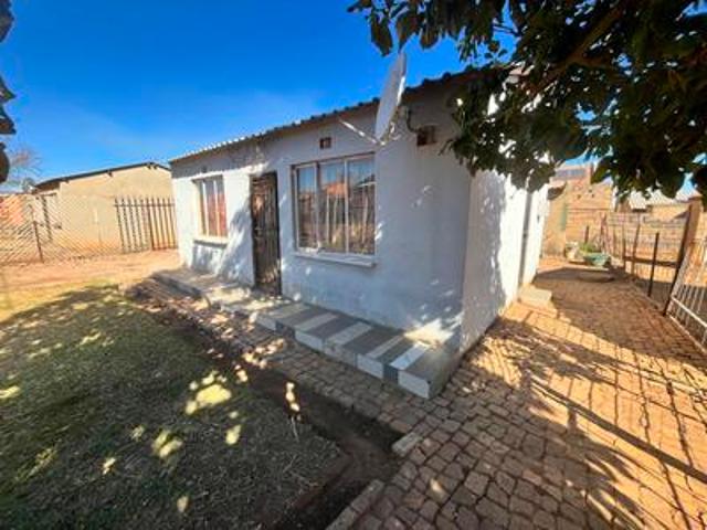2 bedroom house on the market in ora.