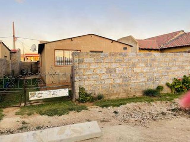 2 bedroom house on the market in ora.