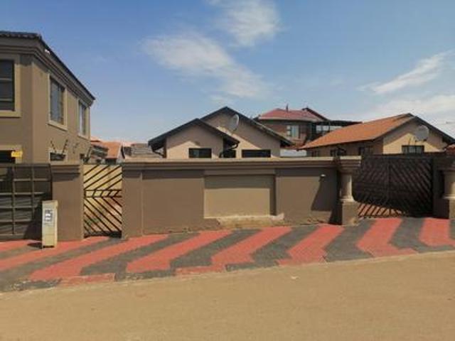 2 bedroom house on the market in pro.