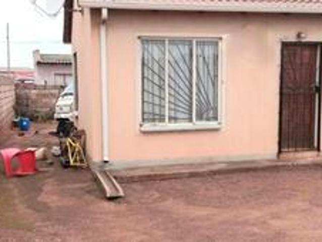 2 bedroom house on the market in pro.