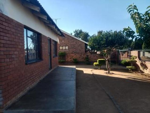 2 bedroom house on the market in sos.