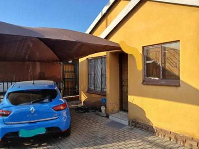2 bedroom house on the market in sos.