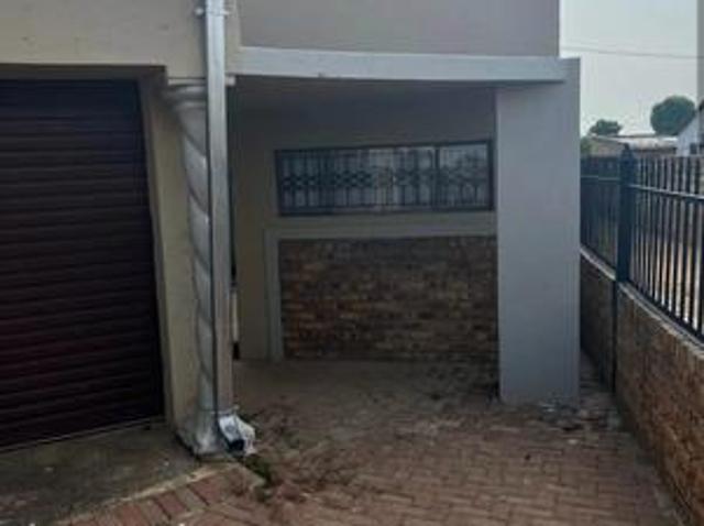 2 bedroom house on the market in sos.