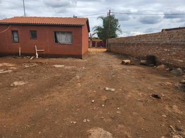 2 bedroom house on the market in sos.