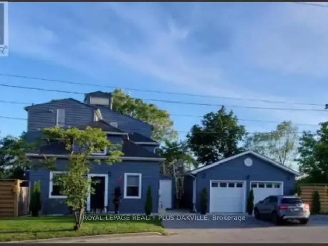 2 Bedroom House Oakville ON 98956397