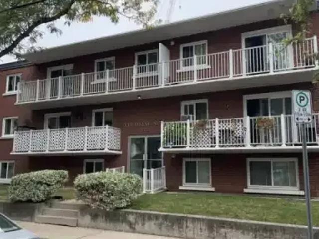 2 Bedroom House Oakville ON LS98533839