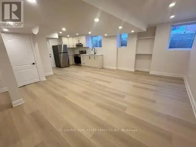 2 Bedroom House Oakville ON LS100444102