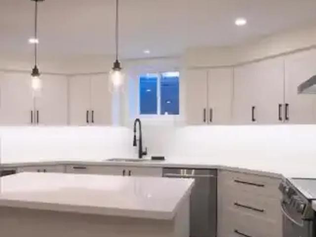 2 Bedroom House Oakville ON LS104941130