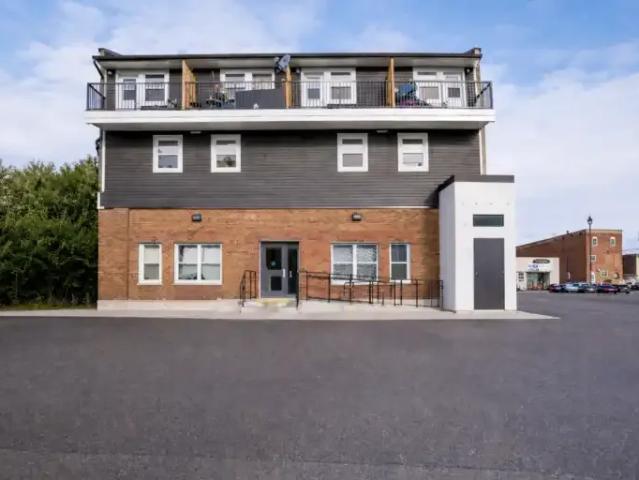 2 Bedroom House Orillia ON 104506683