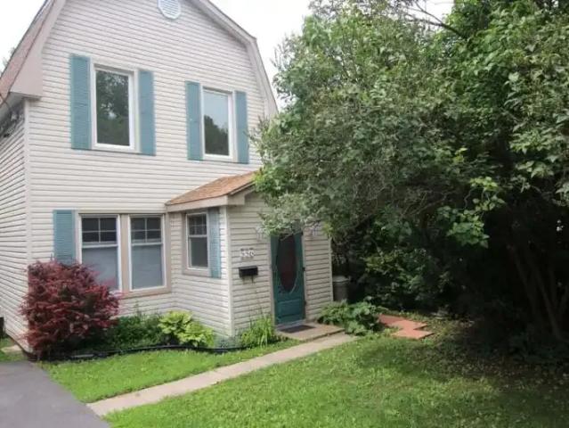 2 Bedroom House Ottawa ON LS100380636
