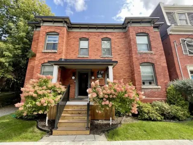 2 Bedroom House Ottawa ON LS100758314
