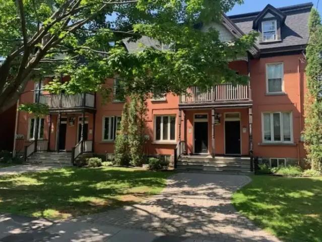 2 Bedroom House Ottawa ON 99752223
