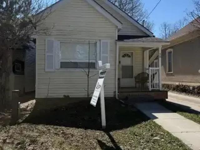 2 Bedroom House London ON 102846717