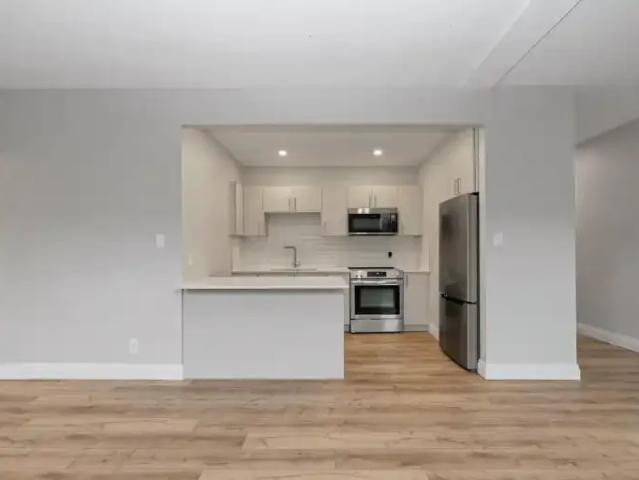 2 Bedroom House Midland ON 105281574