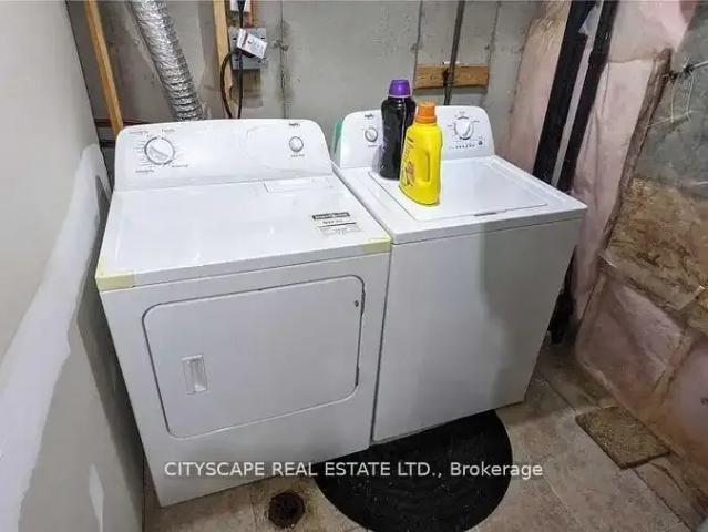 2 Bedroom House Milton ON 102243171
