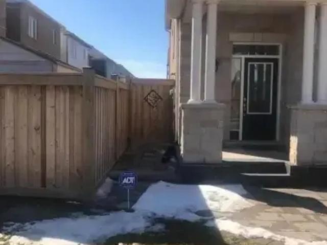 2 Bedroom House Milton ON 103579395