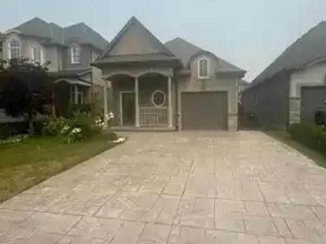 2 Bedroom House Niagara Falls ON 104471096