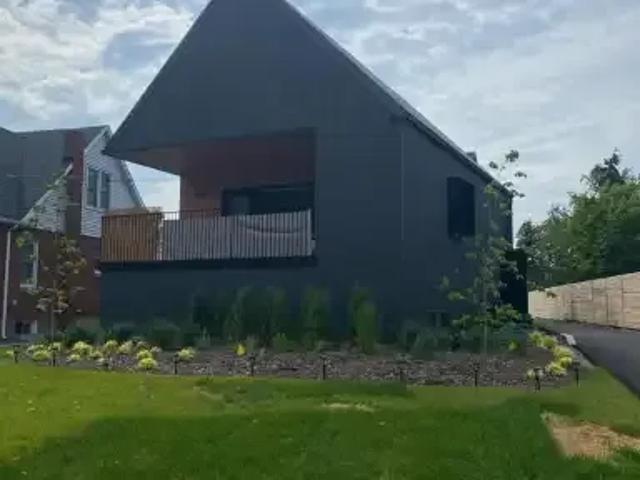 2 Bedroom House Niagara Falls ON 105467414