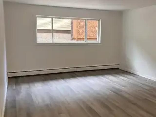 2 Bedroom House Saskatoon SK 105071820