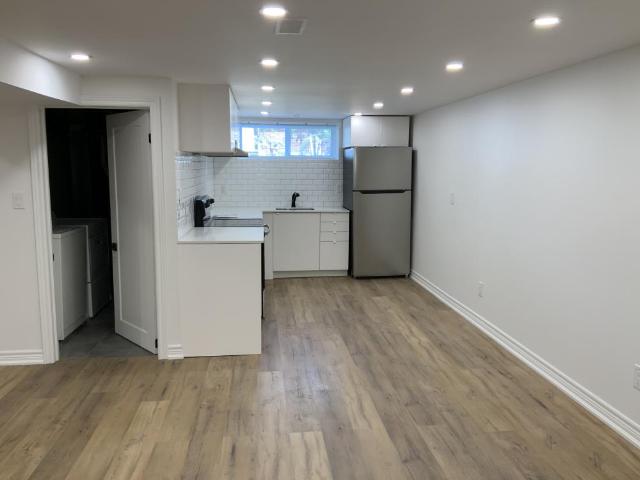 2 Bedroom House Scarborough ON LS85104822