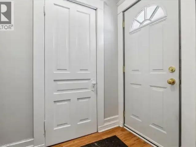 2 Bedroom House St. Catharines ON 102701565