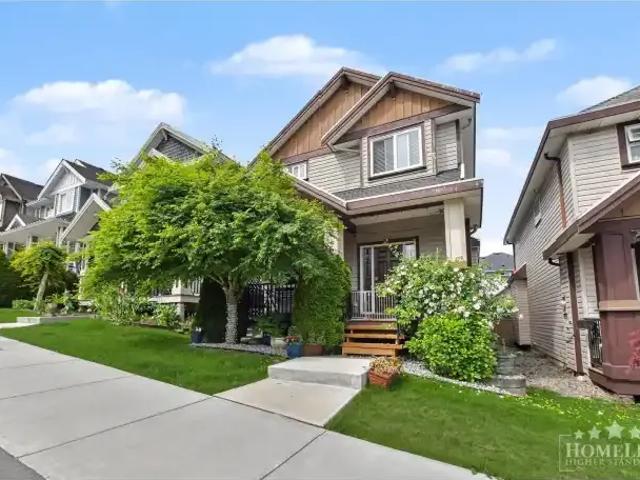 2 Bedroom House Surrey BC LS103091722