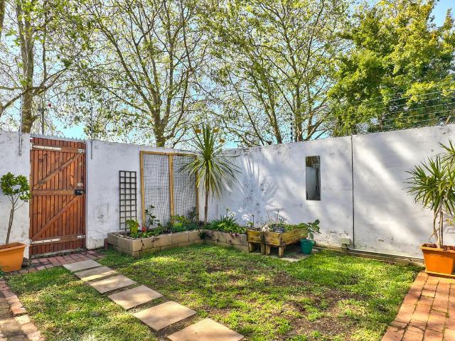 2 Bedroom house rented in Wynberg Upper, Cape Town