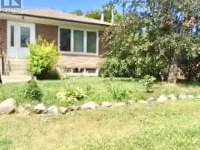 2 Bedroom House Richmond Hill ON 99794555