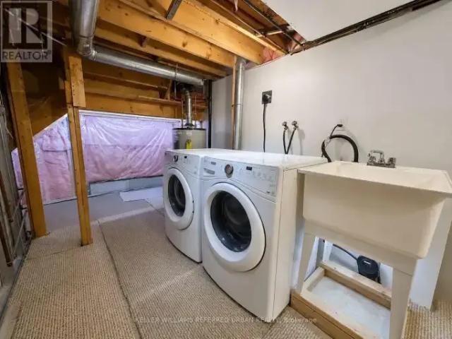2 Bedroom House Richmond Hill ON 102518900