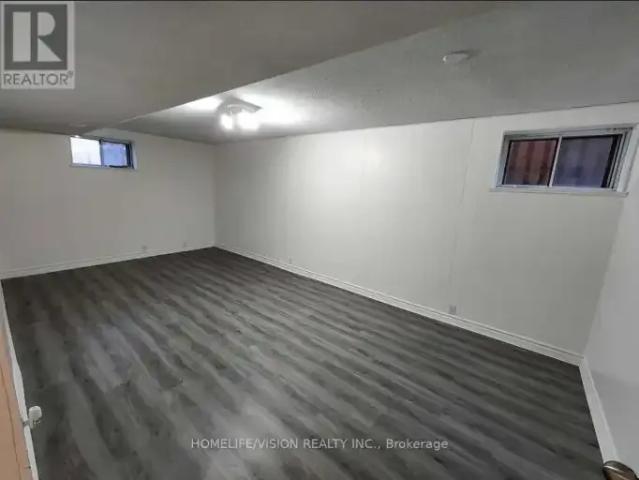 2 Bedroom House Richmond Hill ON 102794970