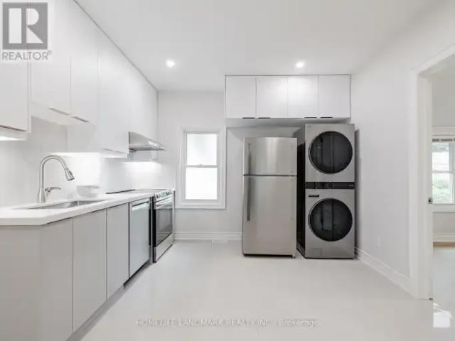 2 Bedroom House Richmond Hill ON 102339211