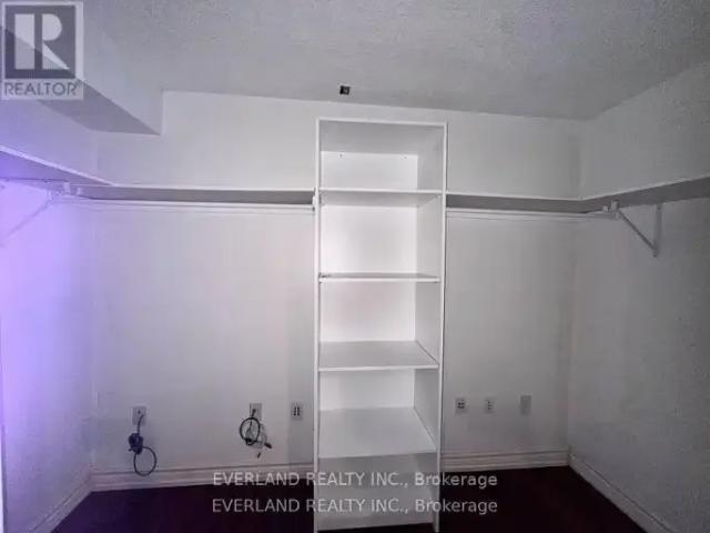 2 Bedroom House Richmond Hill ON 103091712