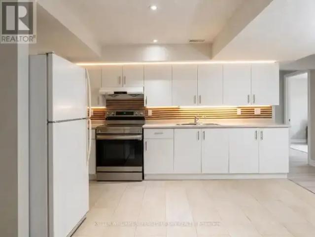 2 Bedroom House Richmond Hill ON 104470421