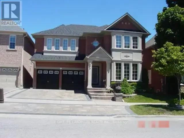 2 Bedroom House Richmond Hill ON 104782874